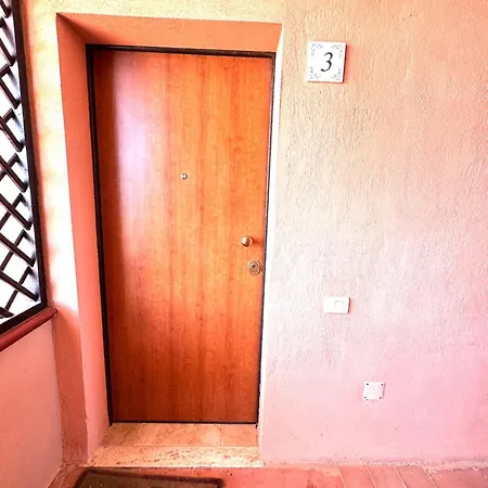 Turquoise House Apartment