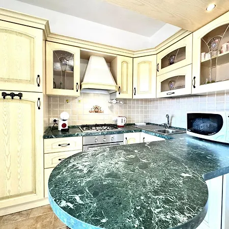 Apartment Turquoise House *